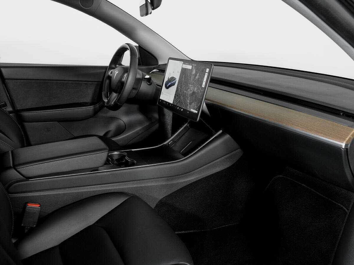 Tesla Model Y с пробегом — 2021 год. Фото: #8