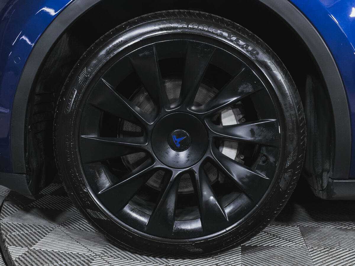 Tesla Model Y с пробегом — 2021 год. Фото: #14