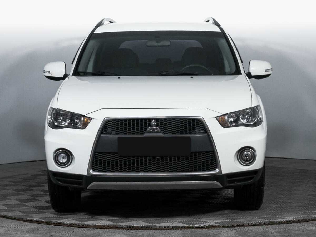 Mitsubishi Outlander с пробегом — 2011 год. Фото: #1