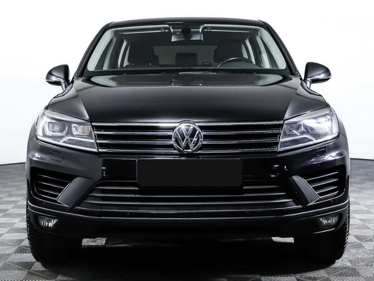 Volkswagen Touareg с пробегом — 2015 год. Фото: #1