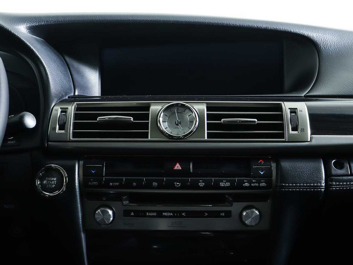 Lexus LS с пробегом — 2014 год. Фото: #10
