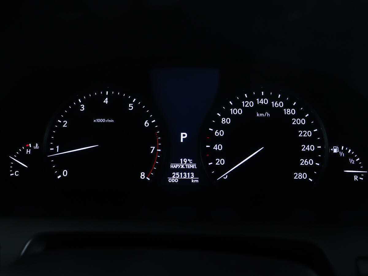 Lexus LS с пробегом — 2014 год. Фото: #12