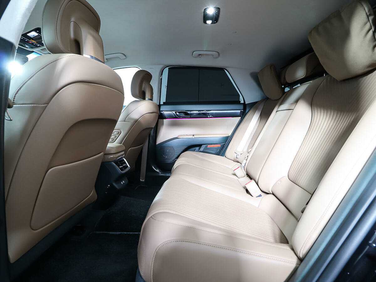 Hyundai Grandeur с пробегом — 2023 год. Фото: #9