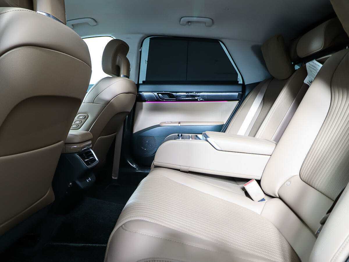 Hyundai Grandeur с пробегом — 2023 год. Фото: #10