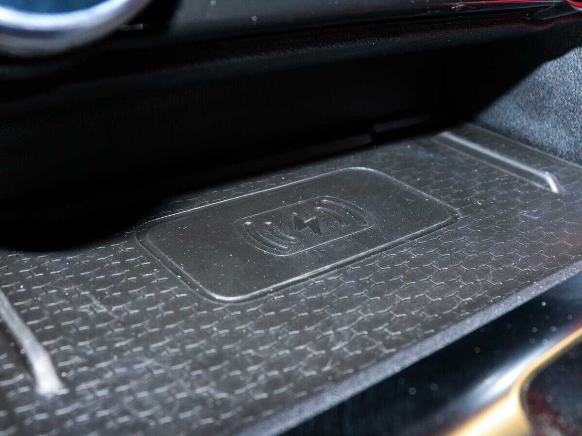 Jaguar F-Pace с пробегом — 2021 год. Фото: #13