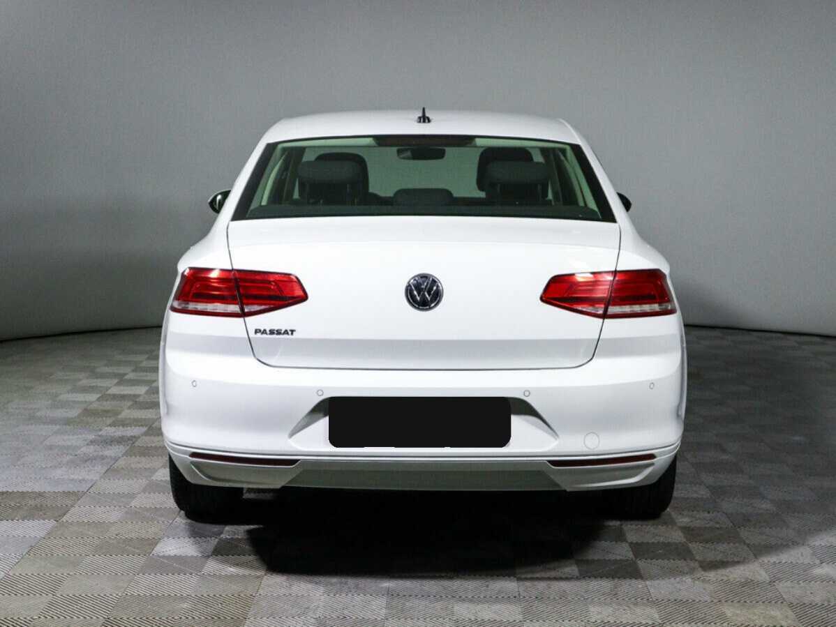Volkswagen Passat с пробегом — 2019 год. Фото: #4