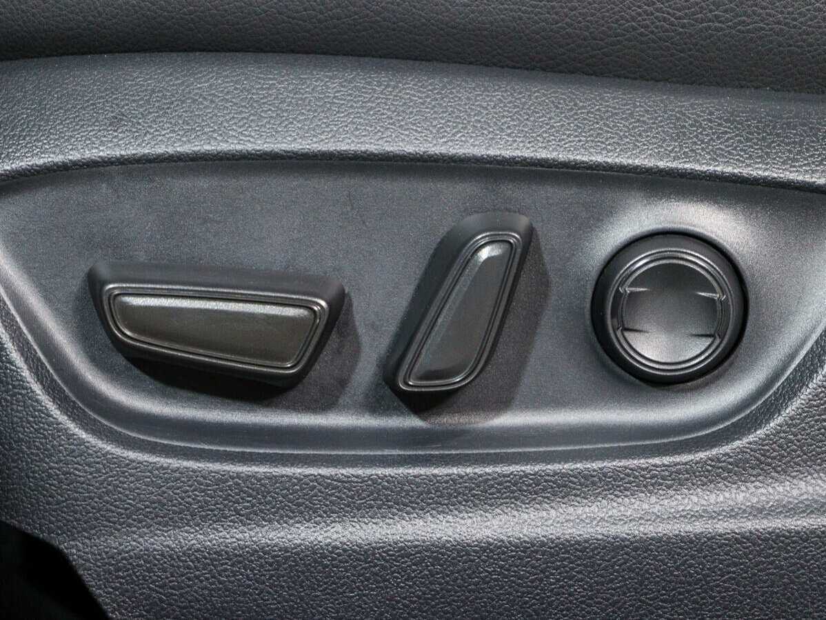 Toyota Camry с пробегом — 2019 год. Фото: #14