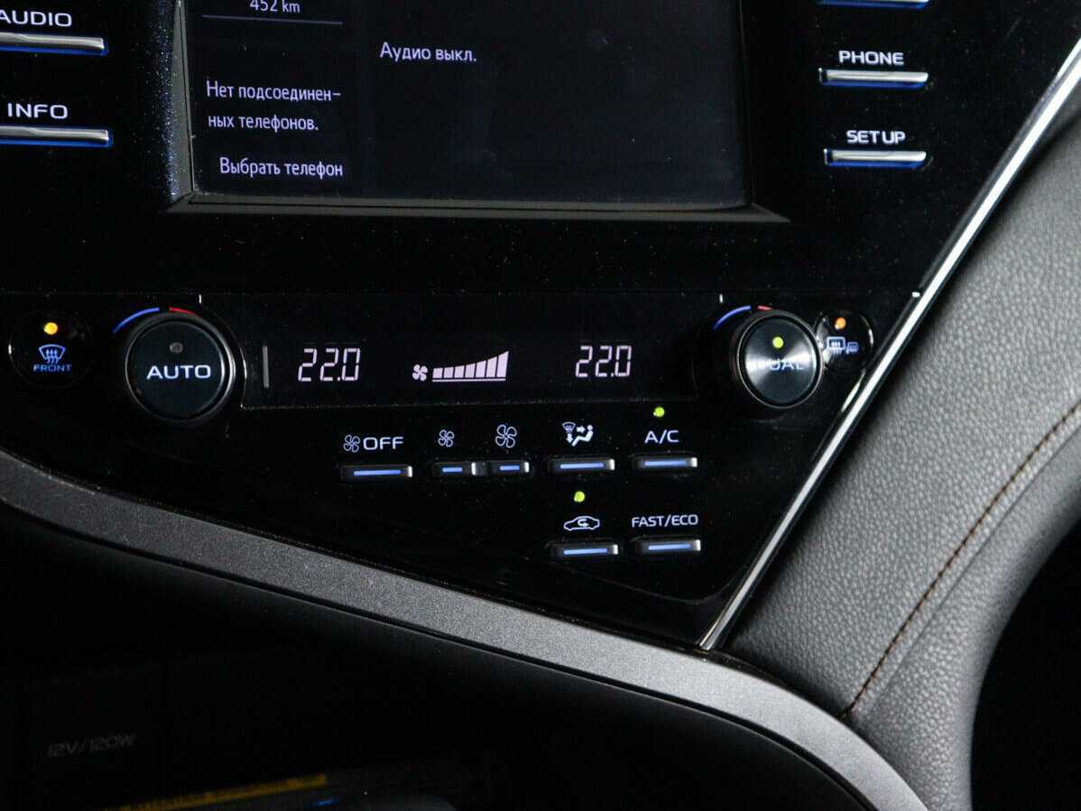 Toyota Camry с пробегом — 2019 год. Фото: #16