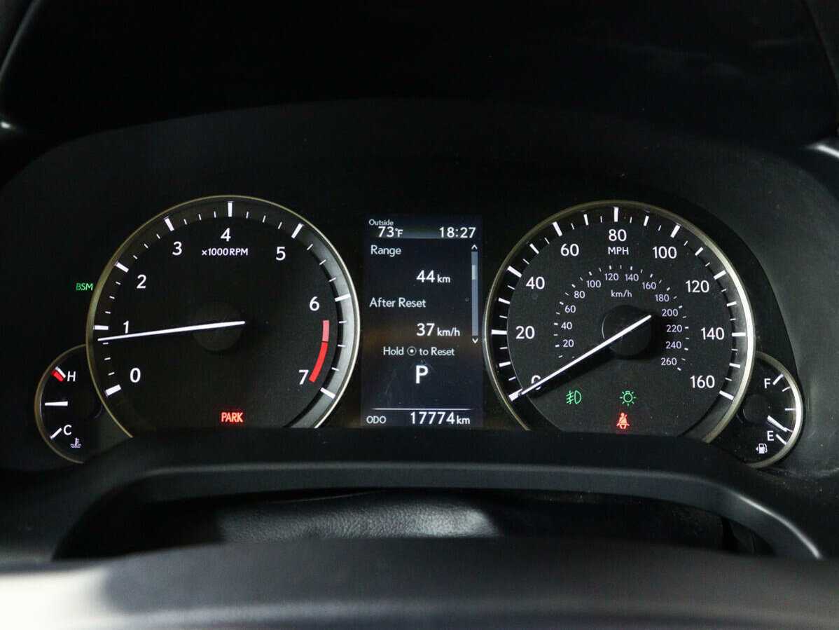 Lexus RX с пробегом — 2021 год. Фото: #10