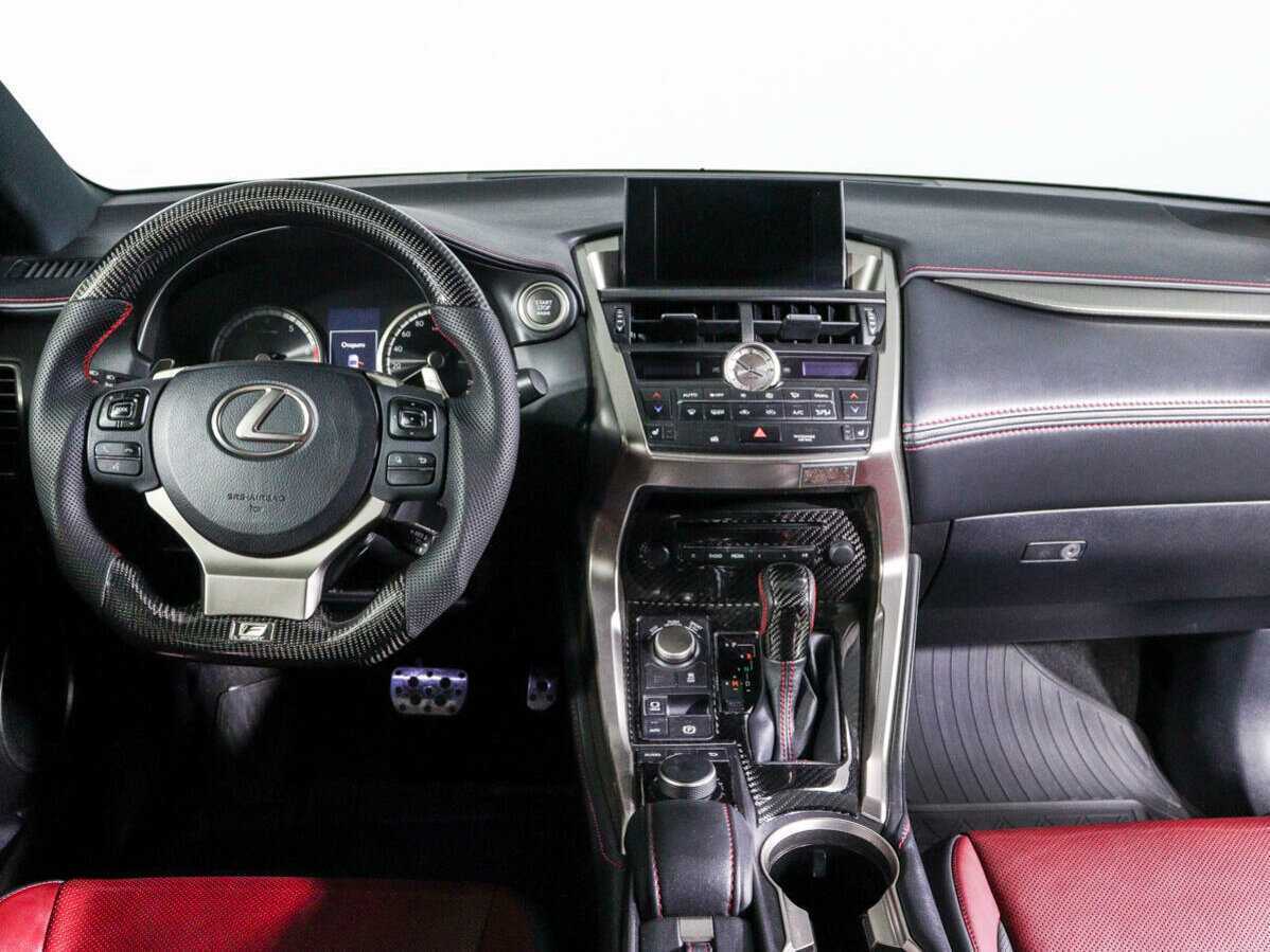 Lexus NX с пробегом — 2015 год. Фото: #9