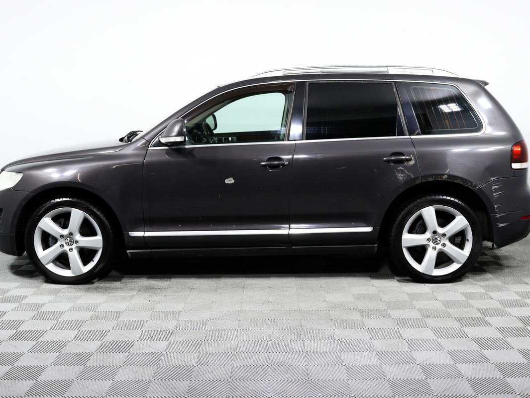 Volkswagen Touareg с пробегом — 2008 год. Фото: #7