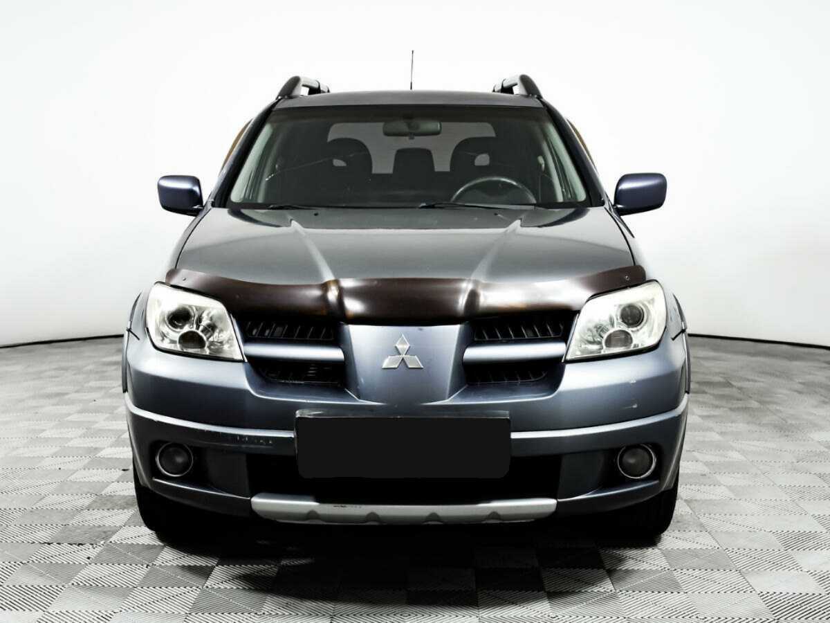 Mitsubishi Outlander с пробегом — 2007 год. Фото: #1