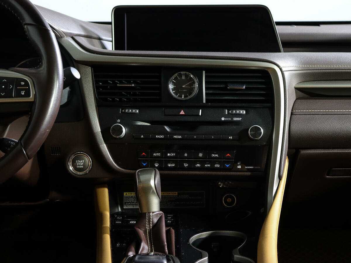 Lexus RX с пробегом — 2018 год. Фото: #10