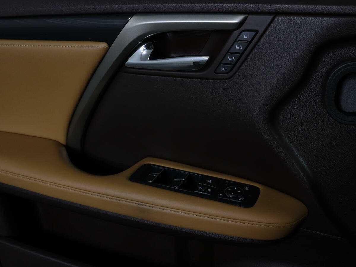 Lexus RX с пробегом — 2018 год. Фото: #14