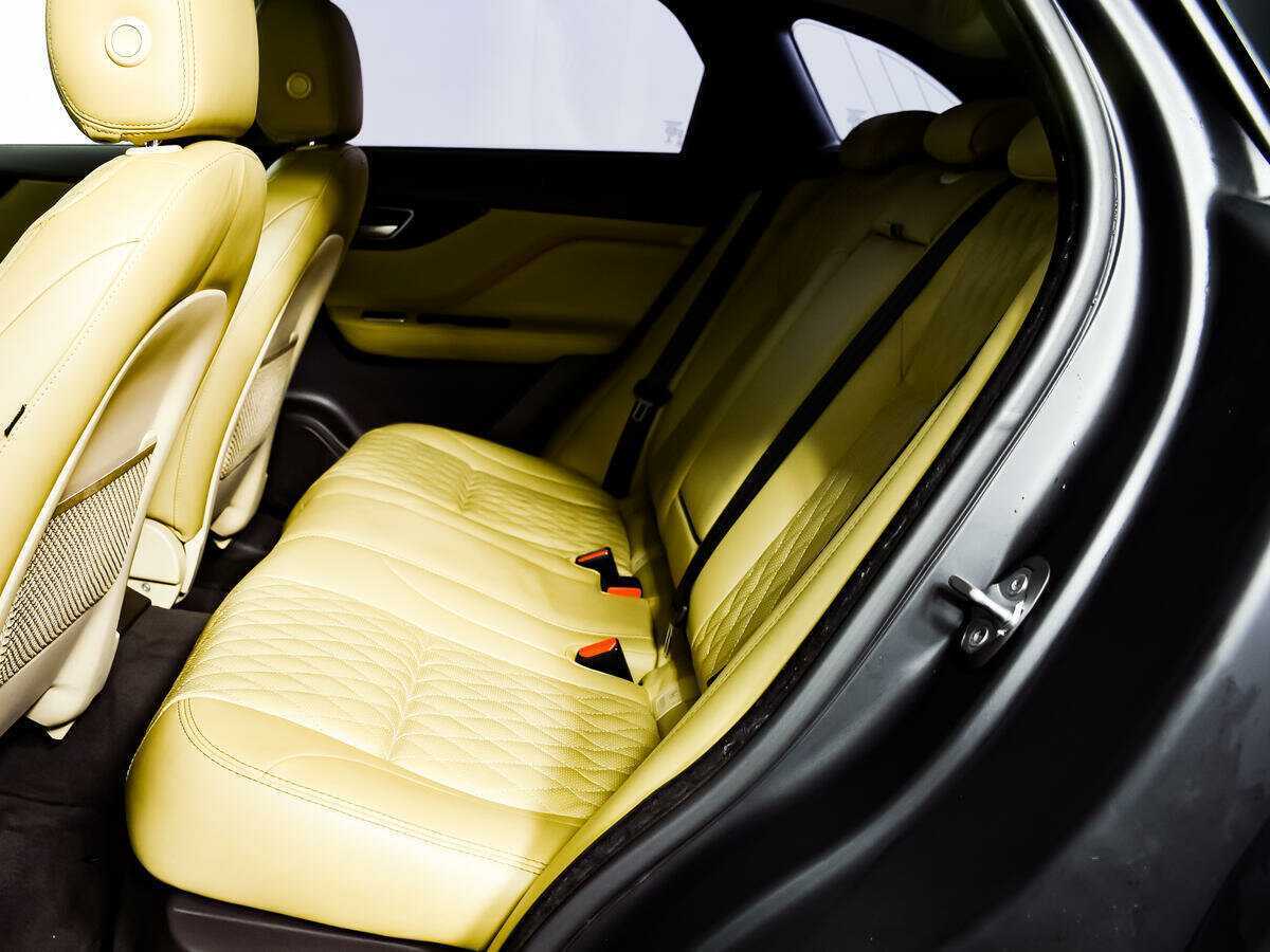 Jaguar F-Pace с пробегом — 2017 год. Фото: #11