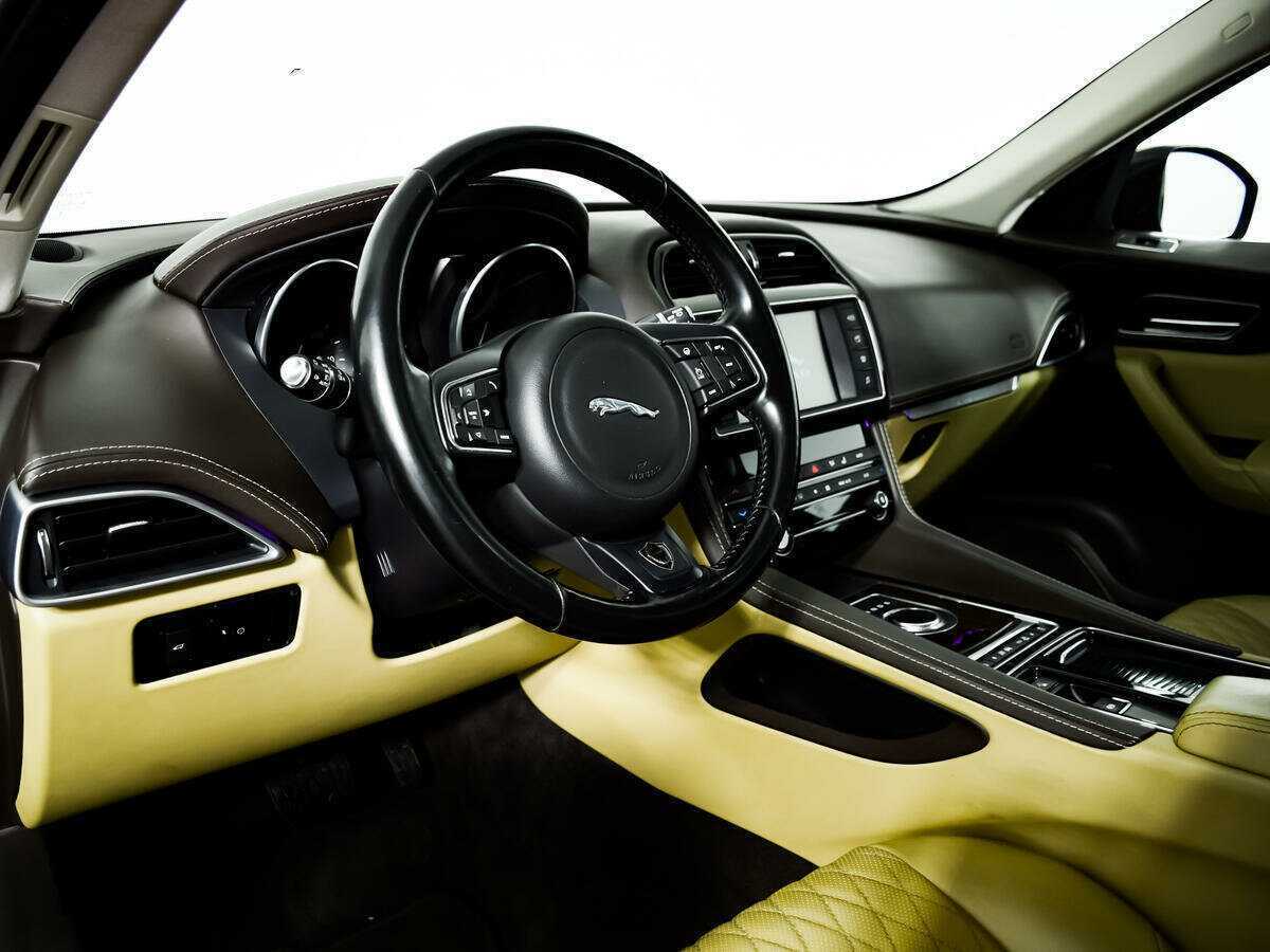 Jaguar F-Pace с пробегом — 2017 год. Фото: #12