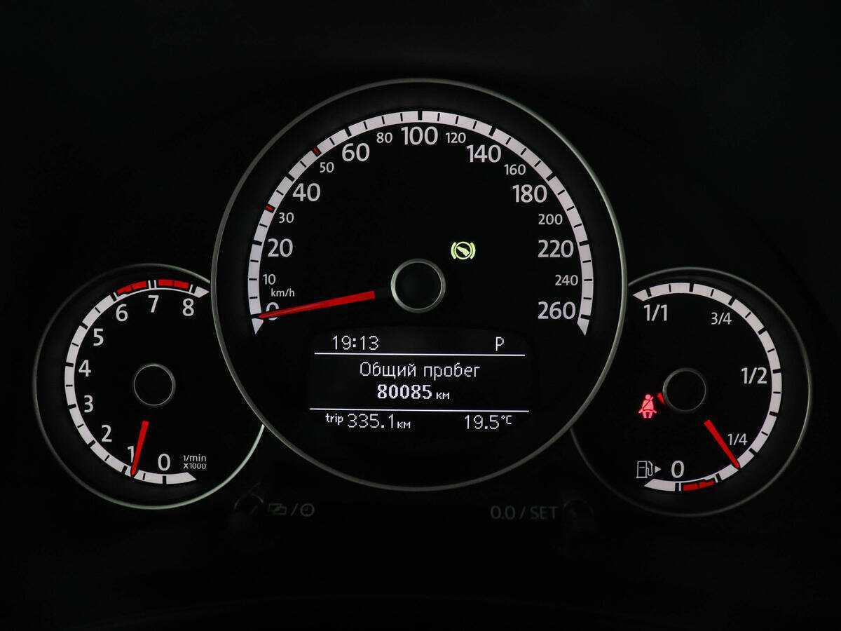 Volkswagen Beetle с пробегом — 2013 год. Фото: #10