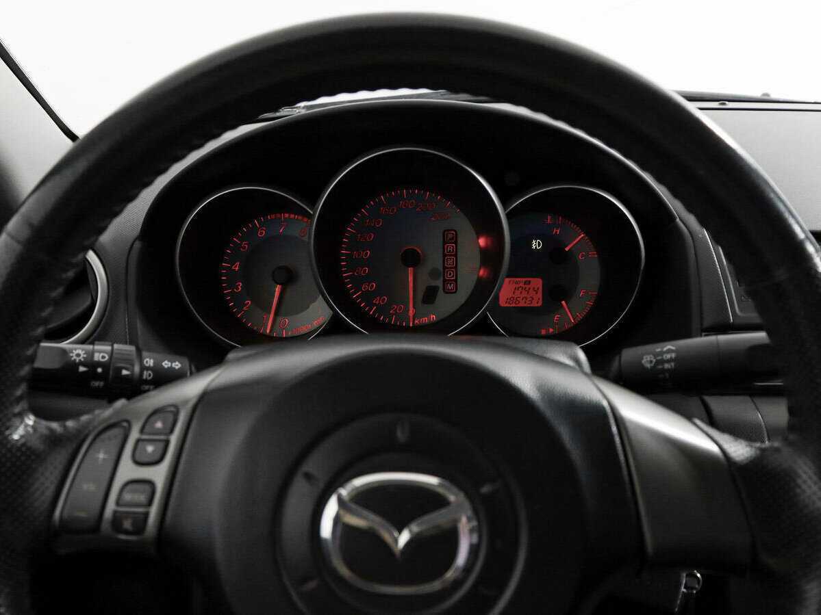 Mazda 3 с пробегом — 2007 год. Фото: #15