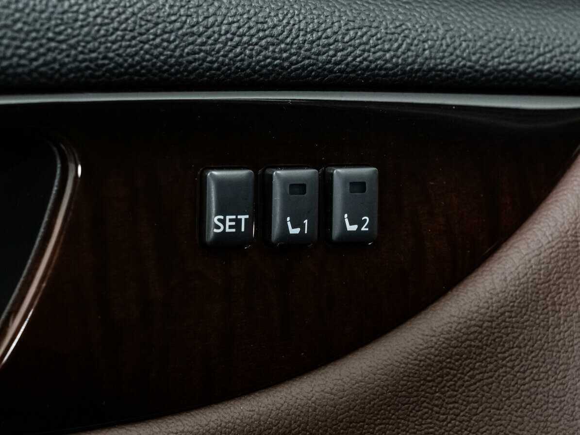 Infiniti QX50 с пробегом — 2013 год. Фото: #17