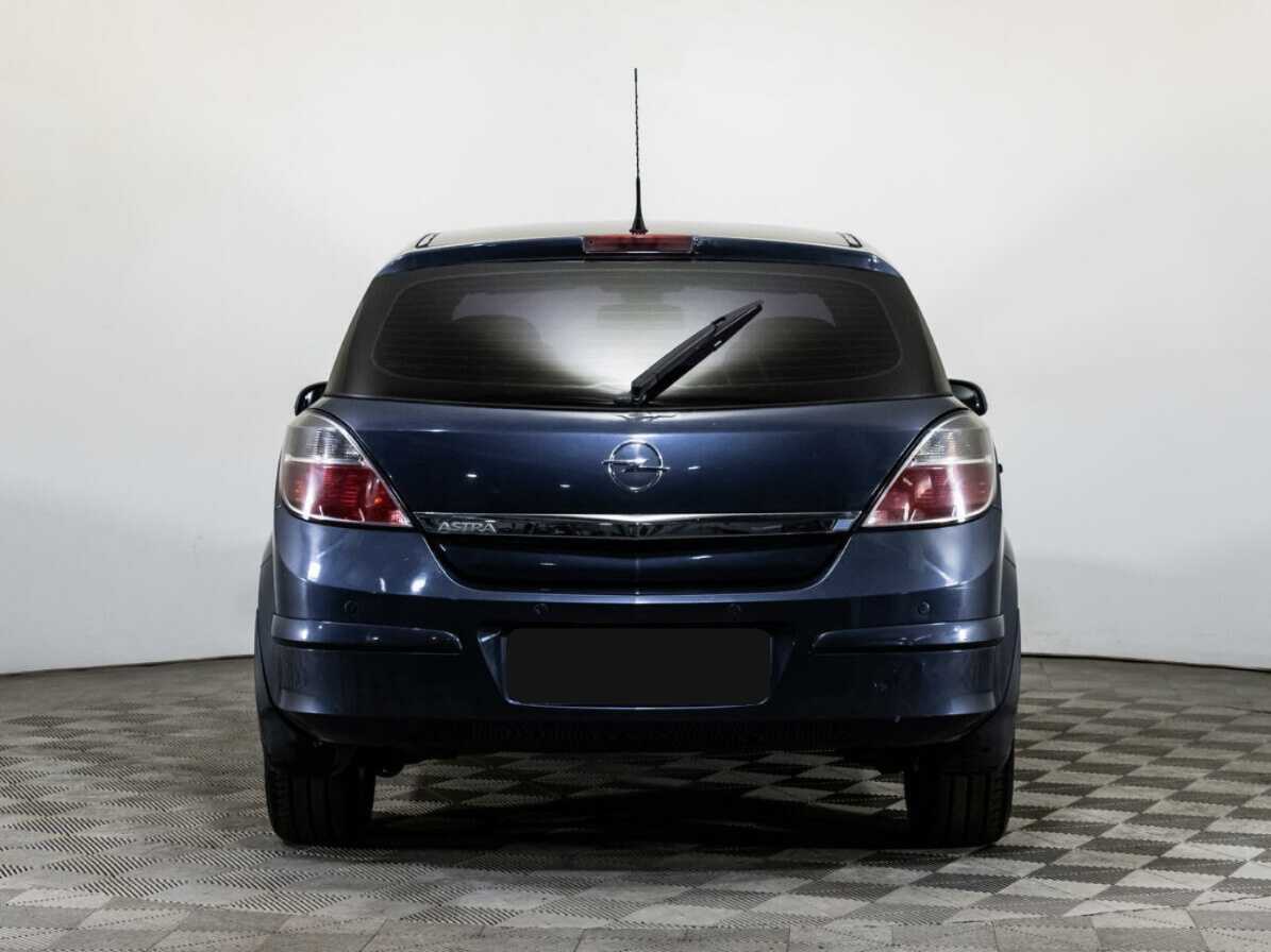 Opel Astra с пробегом — 2008 год. Фото: #4