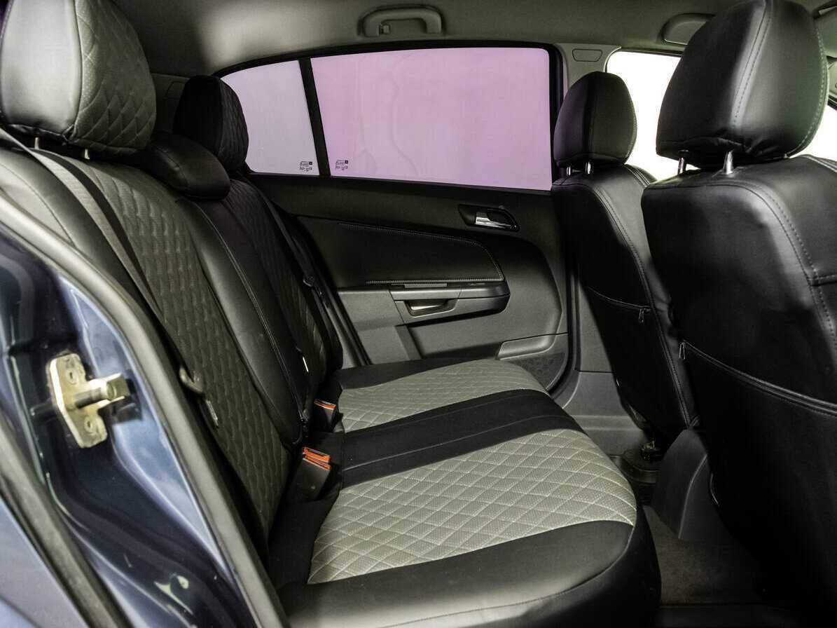 Opel Astra с пробегом — 2008 год. Фото: #10