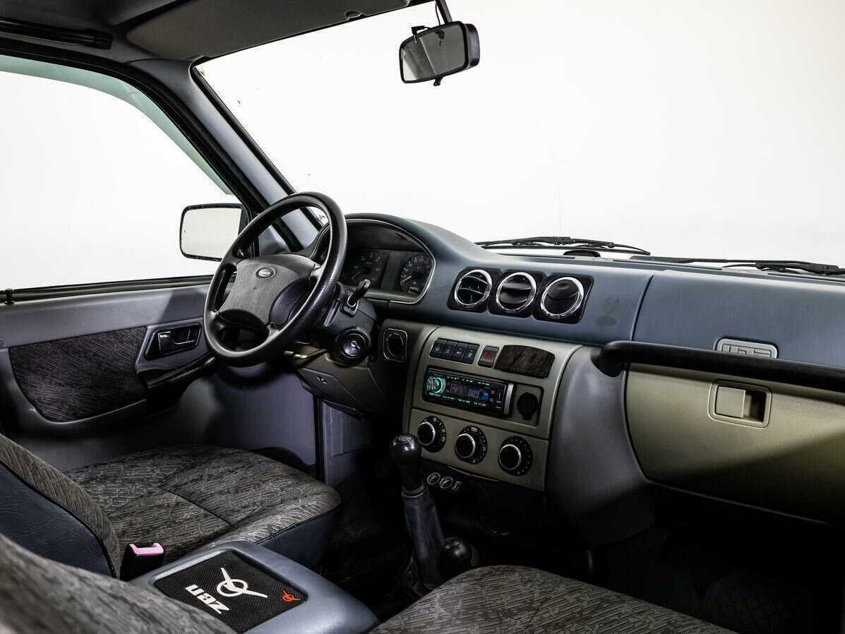 УАЗ Patriot с пробегом — 2006 год. Фото: #8