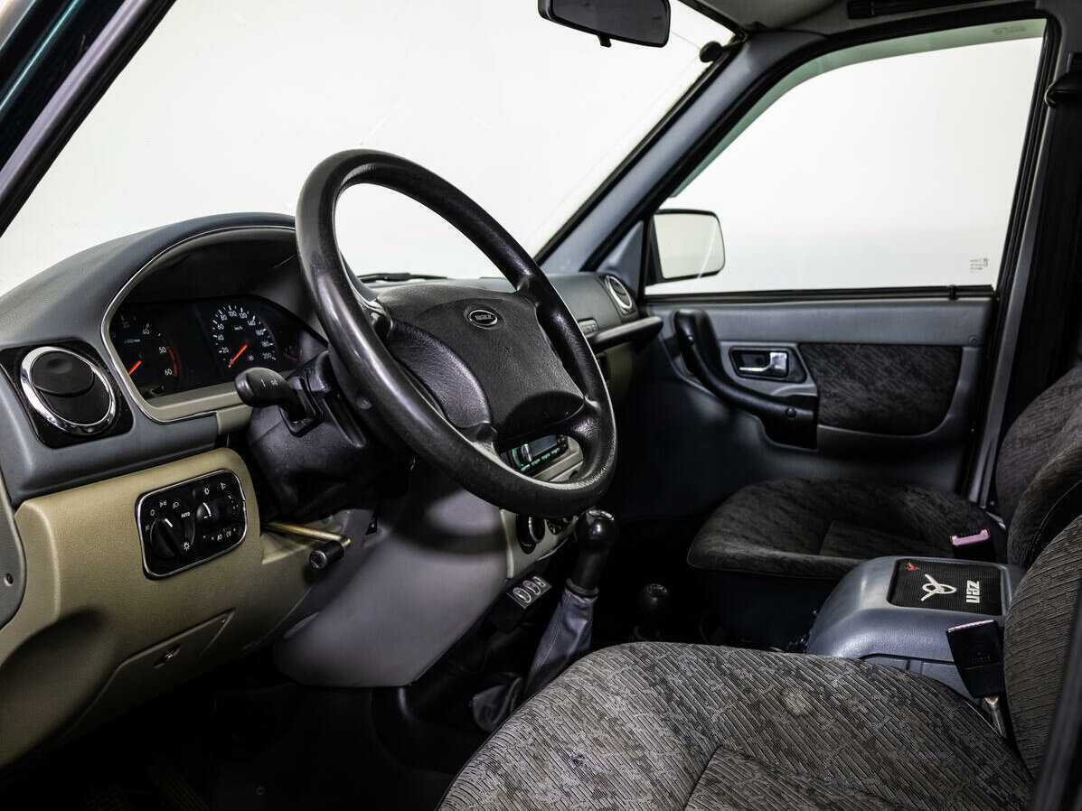 УАЗ Patriot с пробегом — 2006 год. Фото: #10