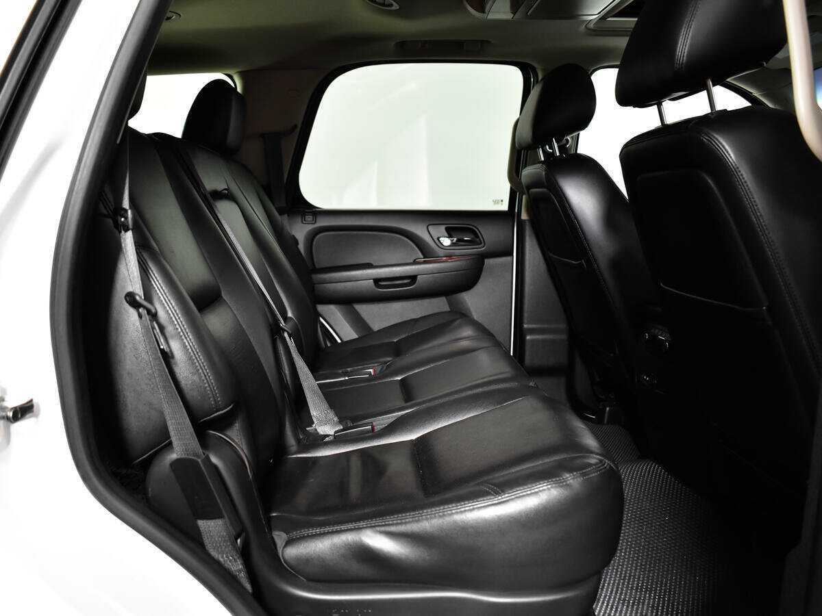 Chevrolet Tahoe с пробегом — 2012 год. Фото: #9