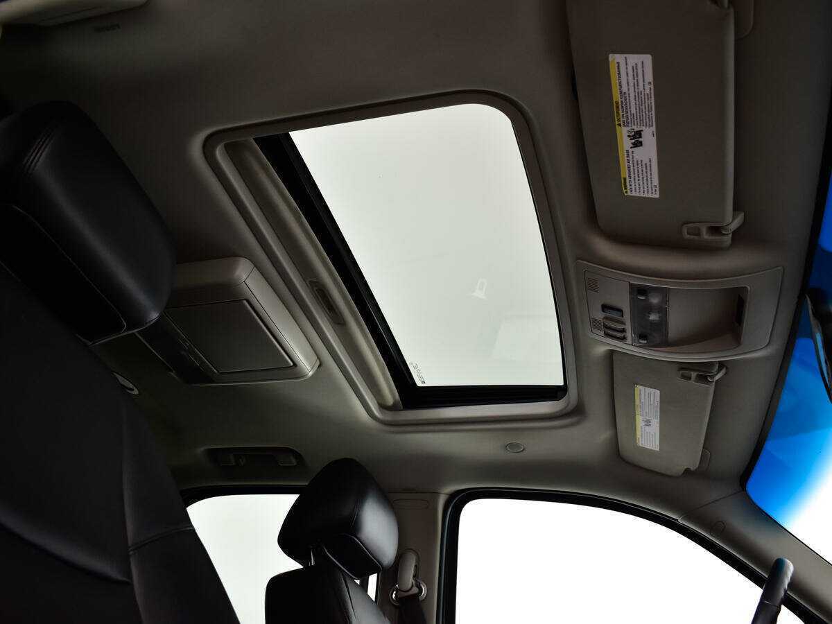 Chevrolet Tahoe с пробегом — 2012 год. Фото: #12