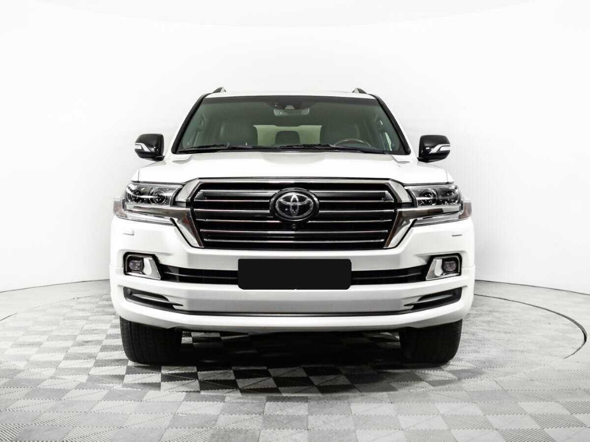 Toyota Land Cruiser с пробегом — 2017 год. Фото: #1