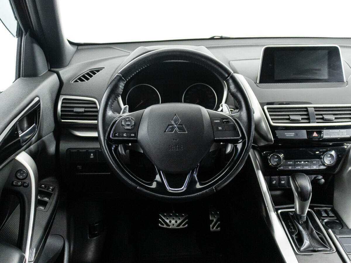 Mitsubishi Eclipse Cross с пробегом — 2019 год. Фото: #17