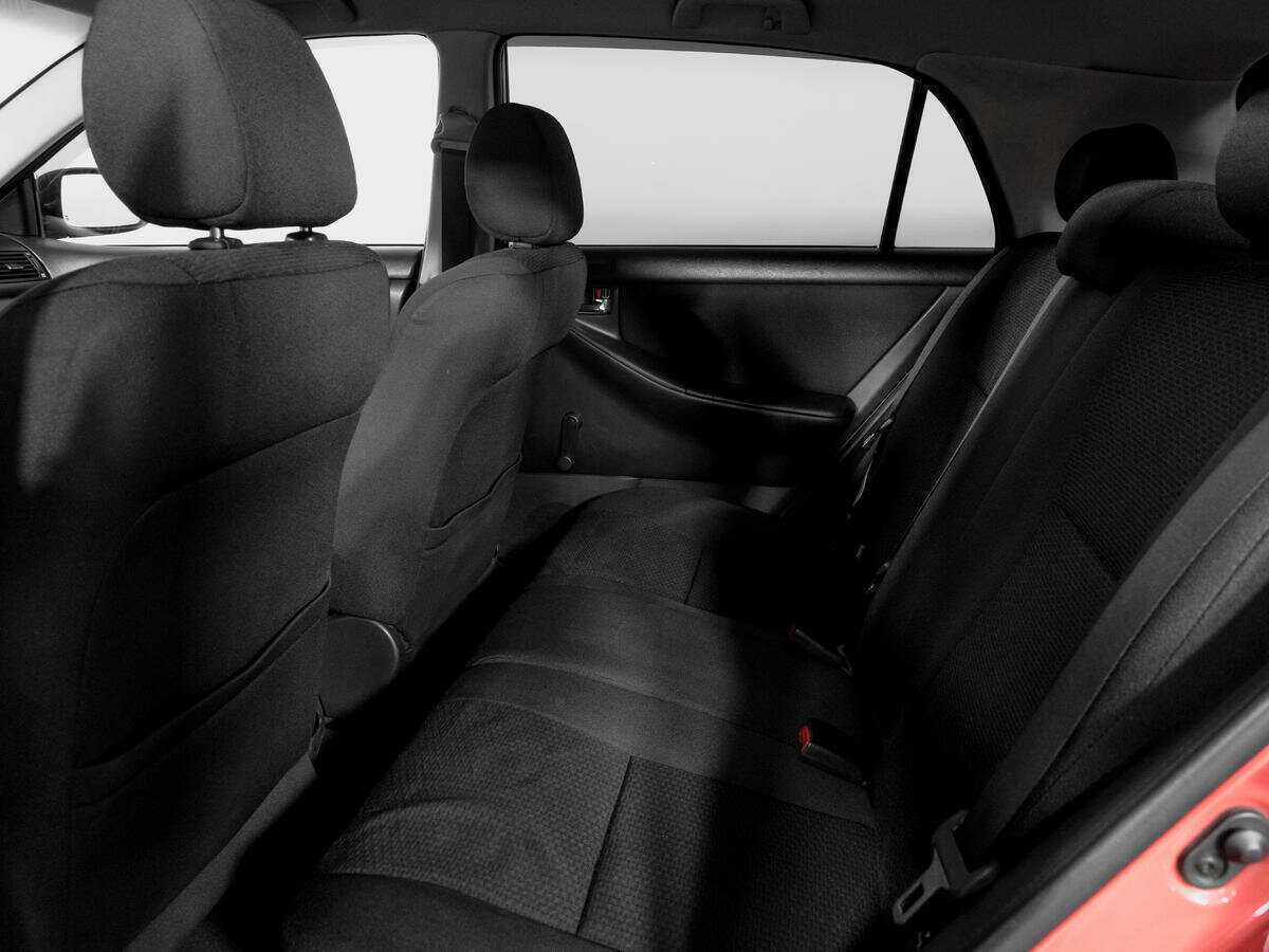 Toyota Corolla с пробегом — 2004 год. Фото: #9