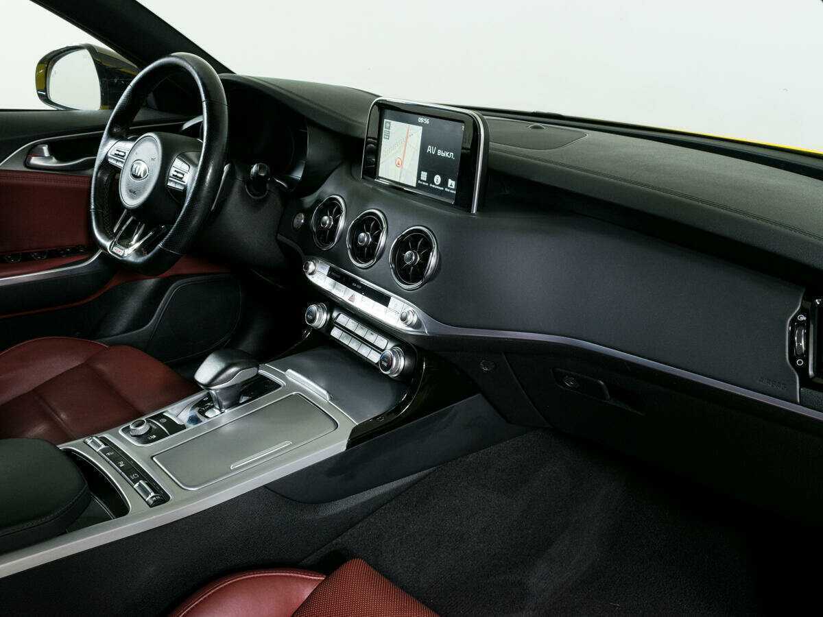 Kia Stinger с пробегом — 2018 год. Фото: #6