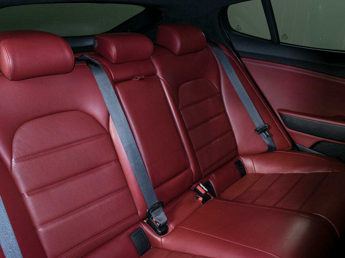 Kia Stinger с пробегом — 2018 год. Фото: #9