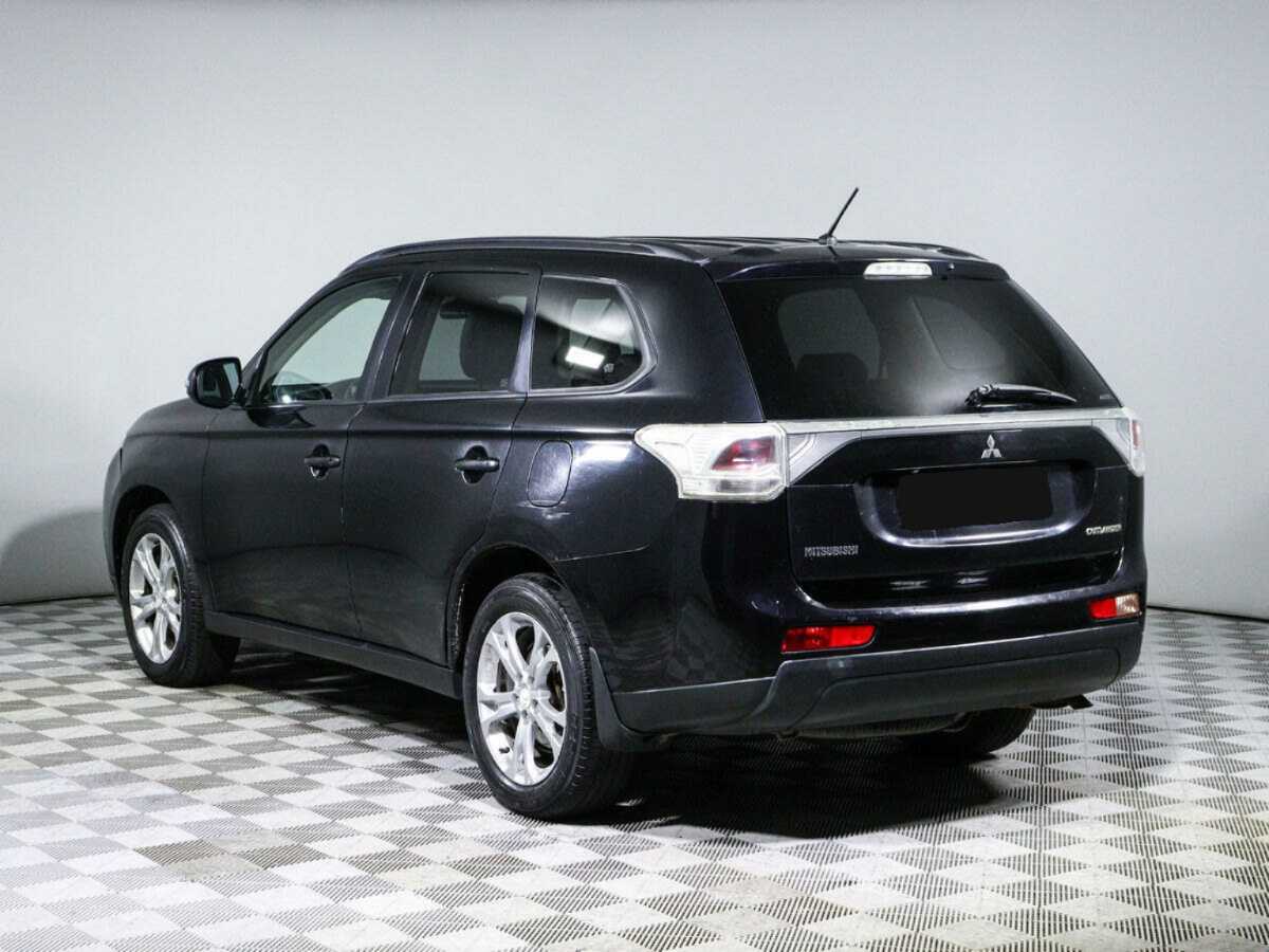 Mitsubishi Outlander с пробегом — 2012 год. Фото: #5