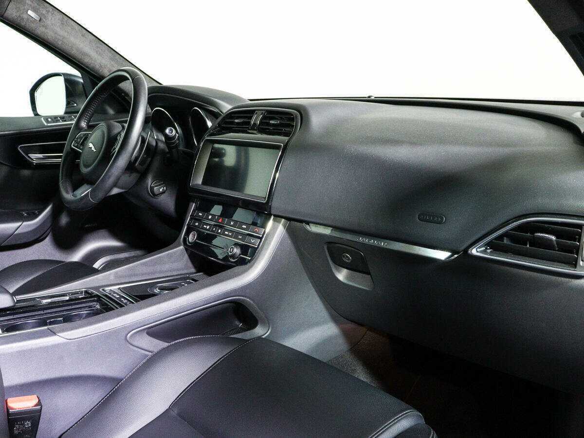 Jaguar F-Pace с пробегом — 2020 год. Фото: #6