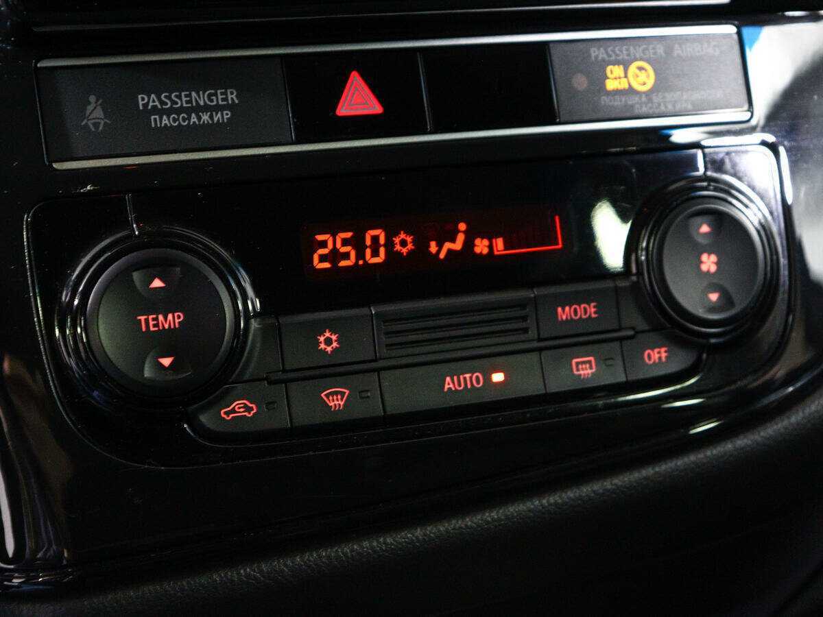 Mitsubishi Outlander с пробегом — 2018 год. Фото: #17