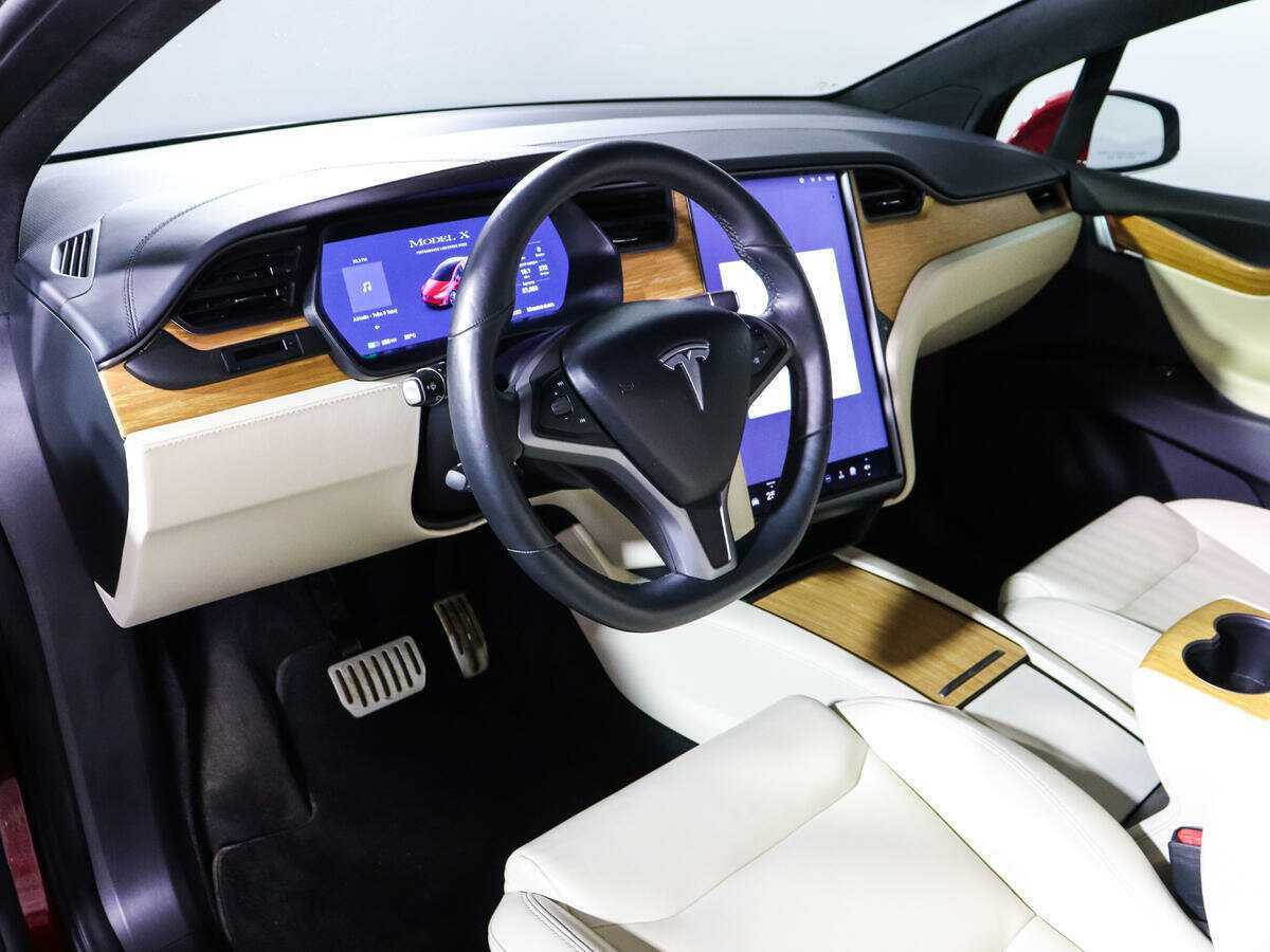 Tesla Model X с пробегом — 2019 год. Фото: #15