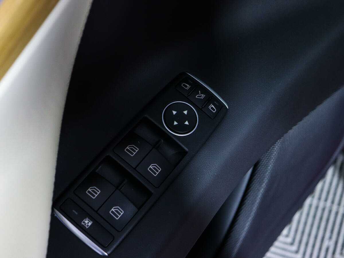 Tesla Model X с пробегом — 2019 год. Фото: #19