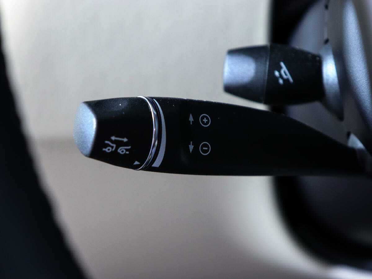 Tesla Model X с пробегом — 2019 год. Фото: #20