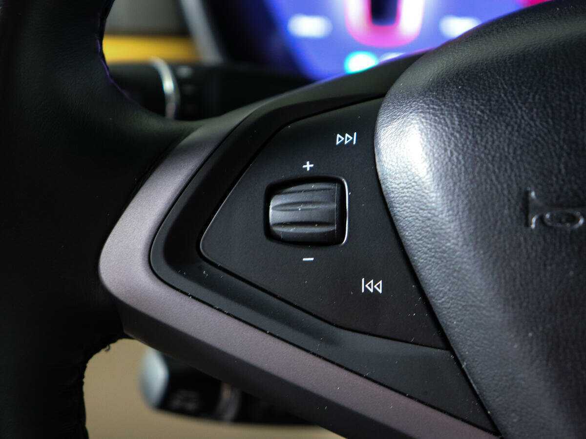 Tesla Model X с пробегом — 2019 год. Фото: #23