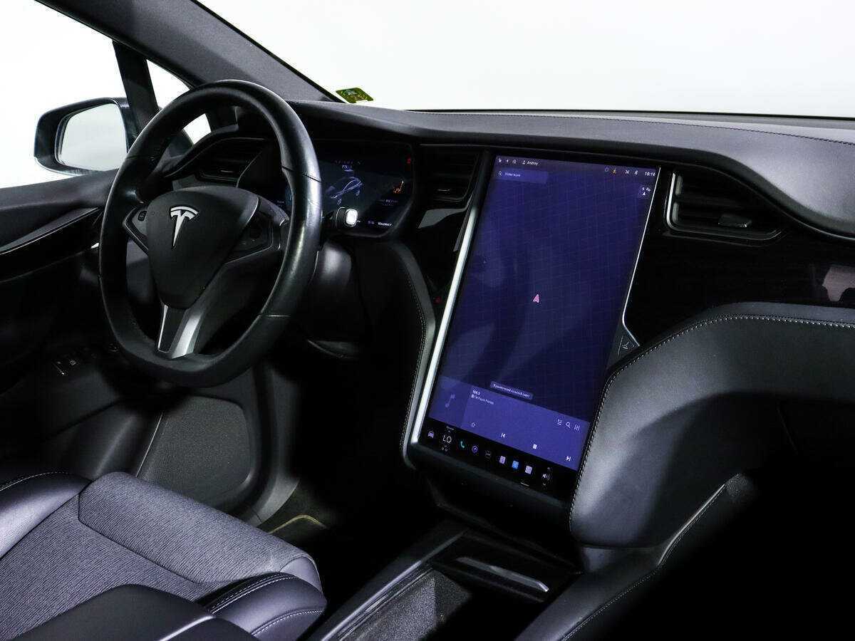Tesla Model X с пробегом — 2018 год. Фото: #6