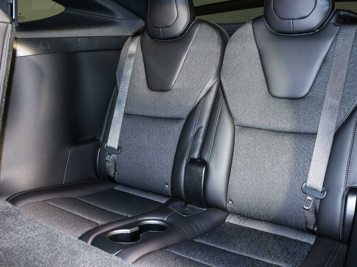 Tesla Model X с пробегом — 2018 год. Фото: #15