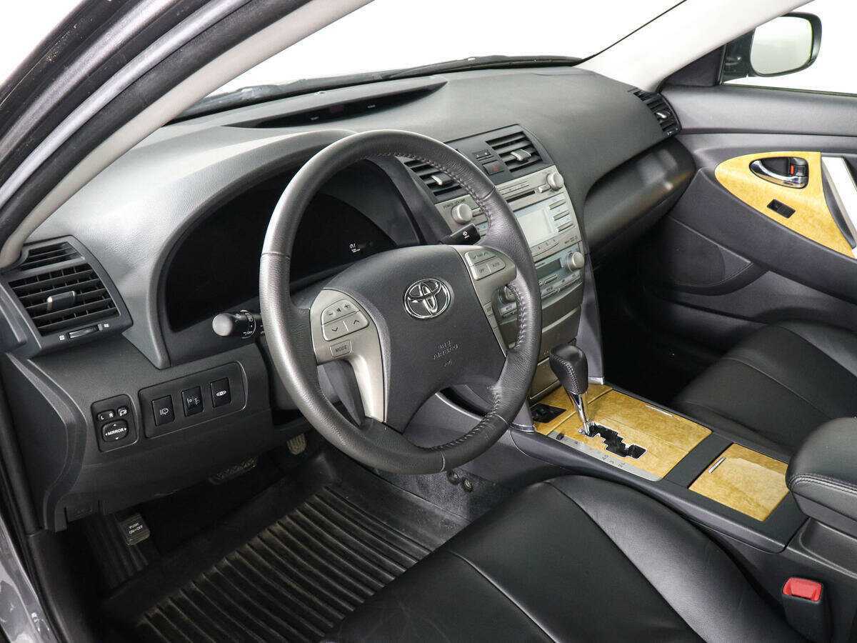 Toyota Camry с пробегом — 2006 год. Фото: #8