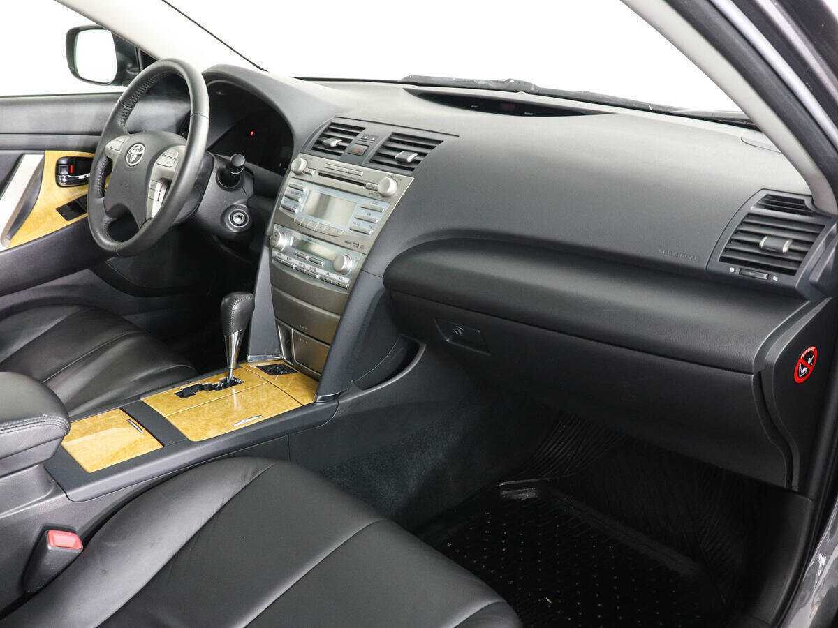 Toyota Camry с пробегом — 2006 год. Фото: #9