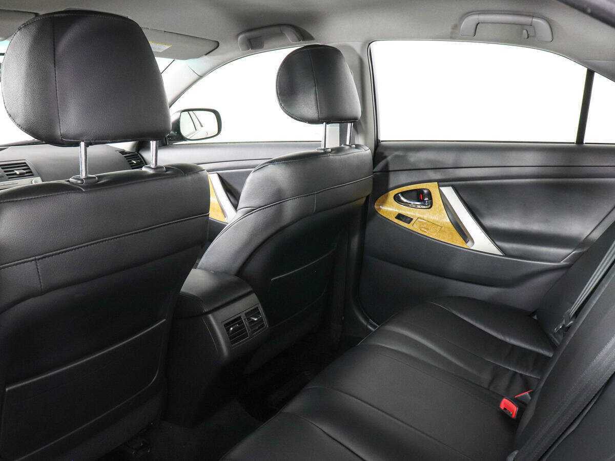 Toyota Camry с пробегом — 2006 год. Фото: #11