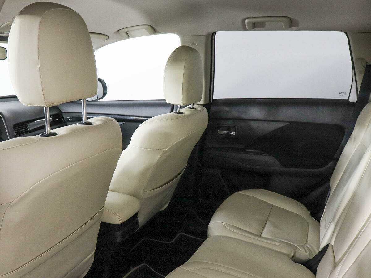 Mitsubishi Outlander с пробегом — 2021 год. Фото: #11