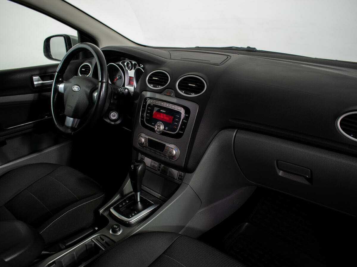 Ford Focus с пробегом — 2010 год. Фото: #6