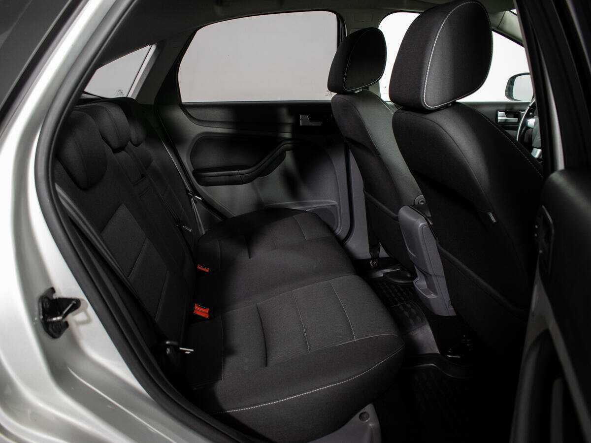 Ford Focus с пробегом — 2010 год. Фото: #7