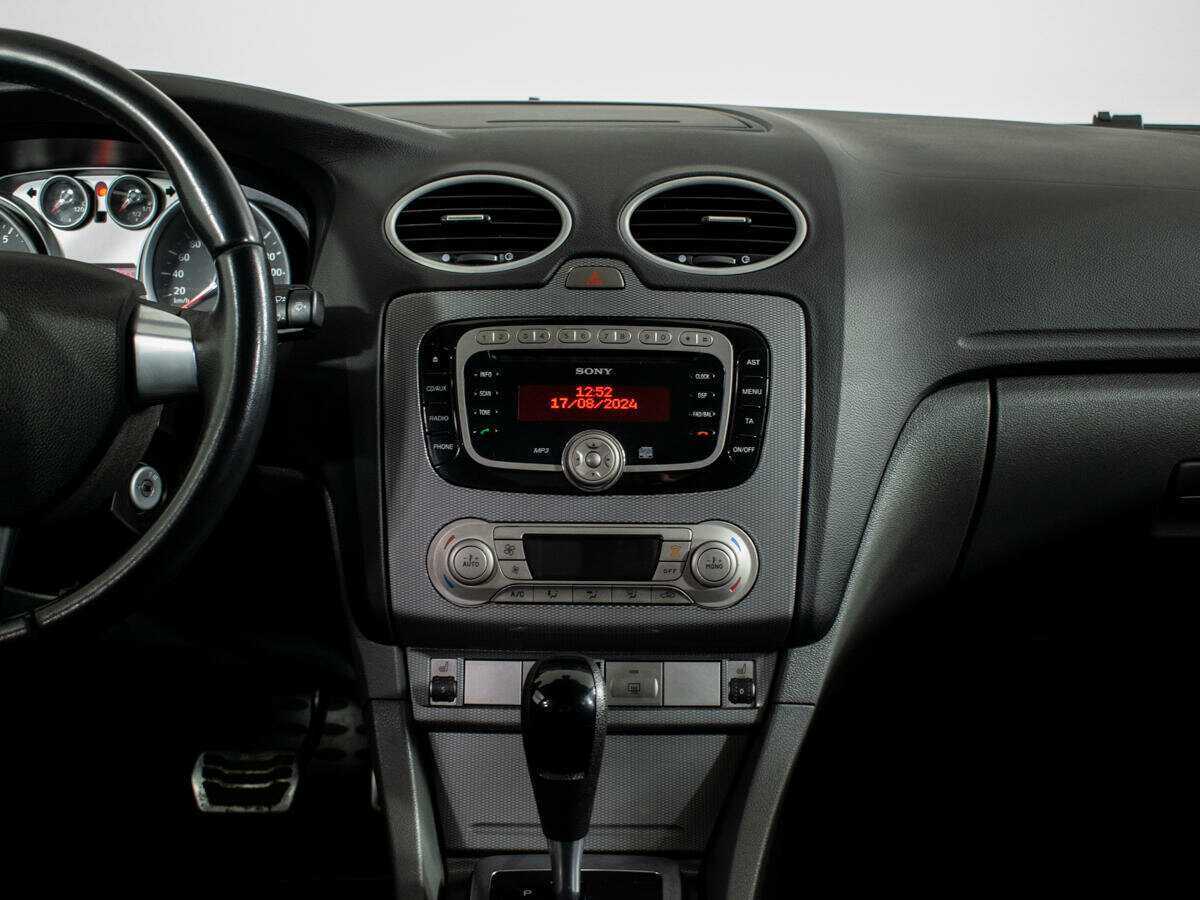 Ford Focus с пробегом — 2010 год. Фото: #8